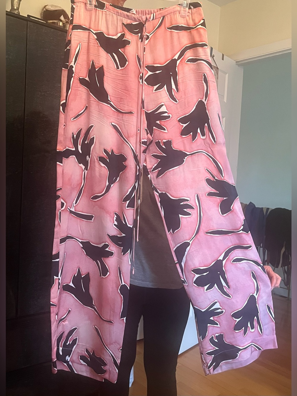 Zara Pink Wide-Leg Pants with Black Floral Print